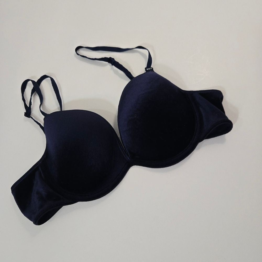 Secret Treasures velvet like bra
